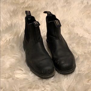Black blundstone boots